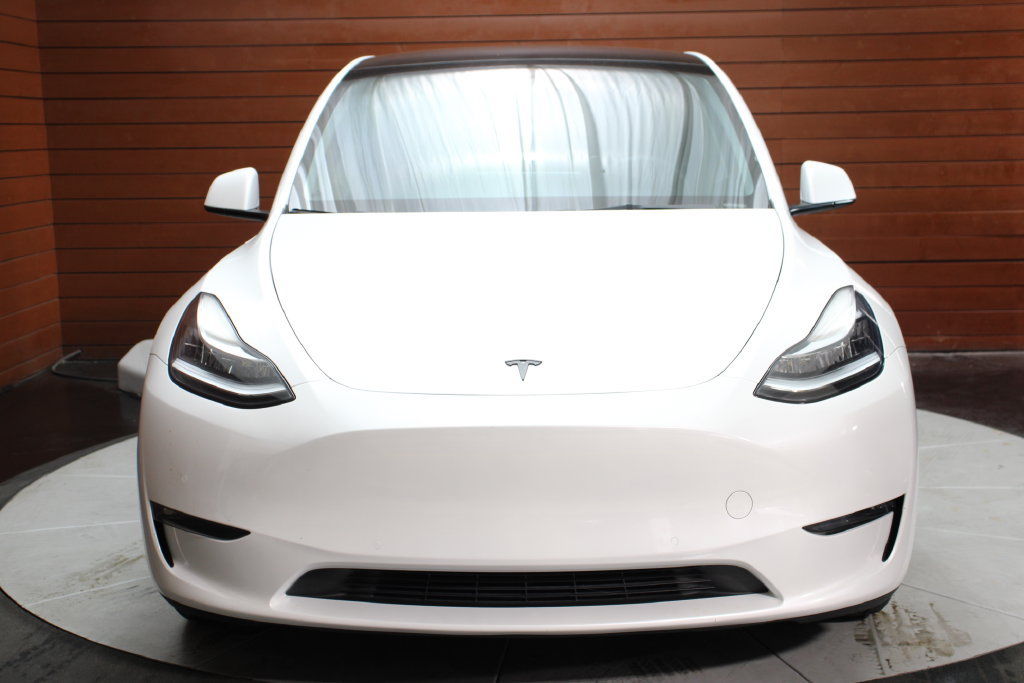 Used 2022 Tesla Model Y Long Range AWD/4WD image 32