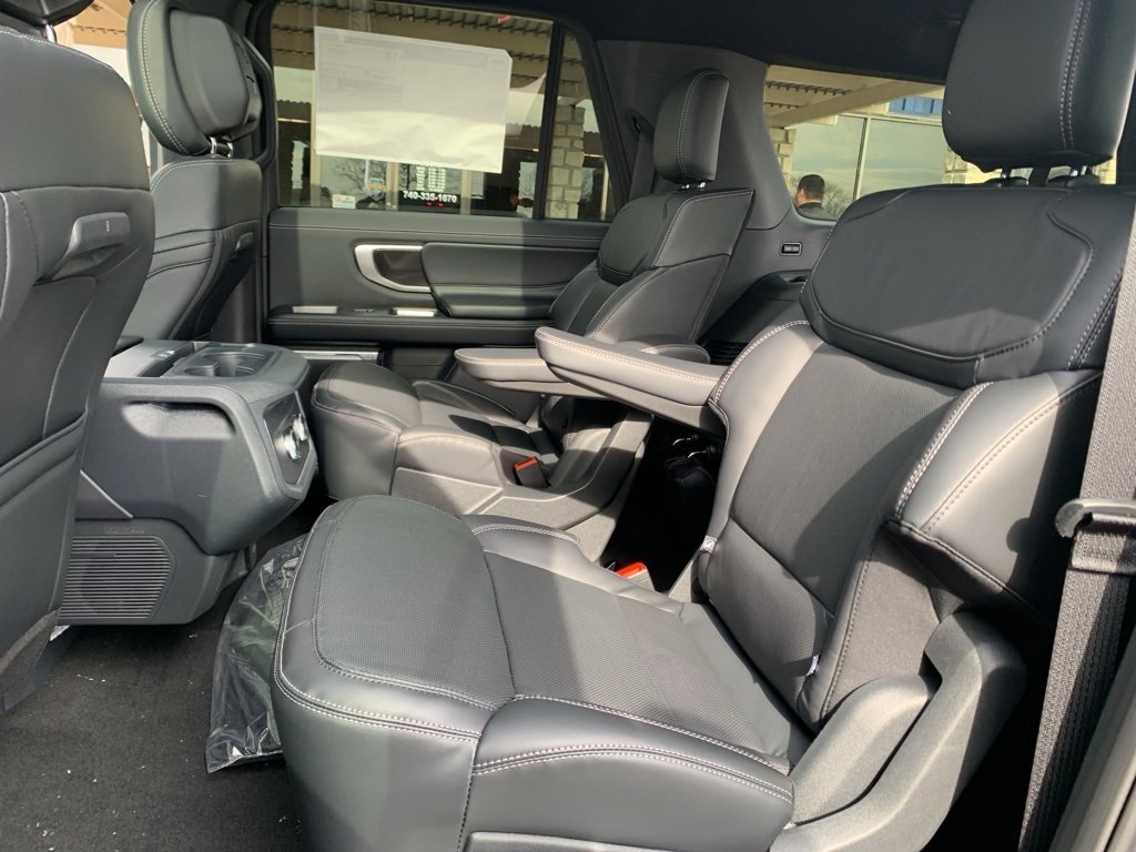 New 2026 Ford Expedition Max Platinum w/ Stealth Appearance Package image 15