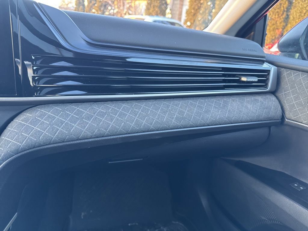 Used 2025 Toyota Camry XLE image 27