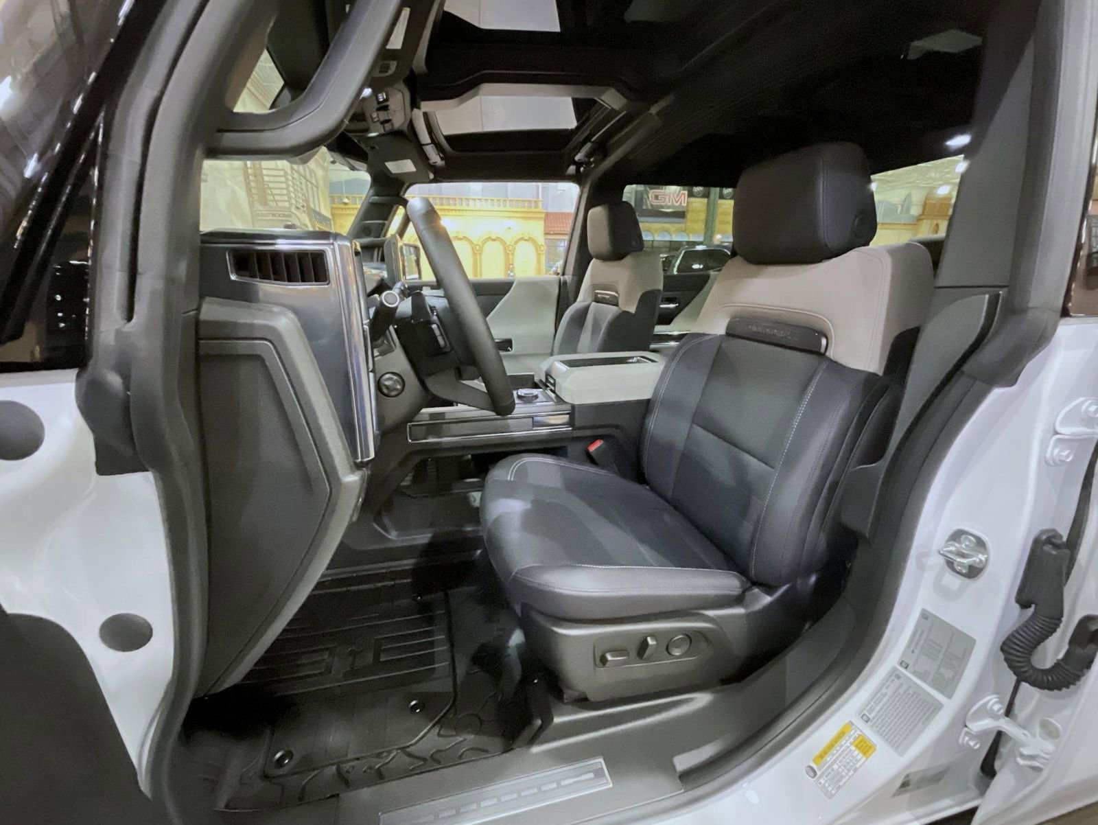 New 2026 GMC Hummer EV 4x4 Crew Cab image 10