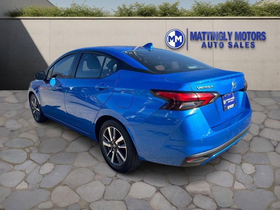 Used 2021 Nissan Versa SV image 6
