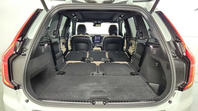 New 2026 Volvo XC90 T8 Plus w/ Protection Package AWD/4WD image 42