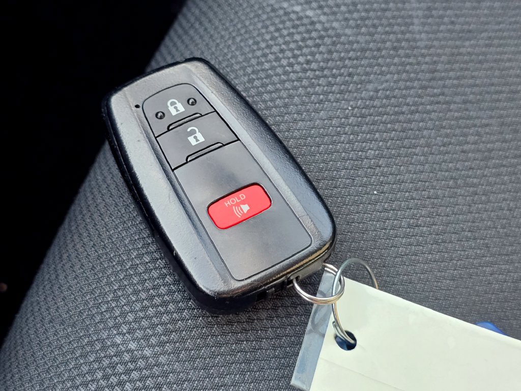 Certified 2025 Toyota RAV4 XLE AWD/4WD image 32