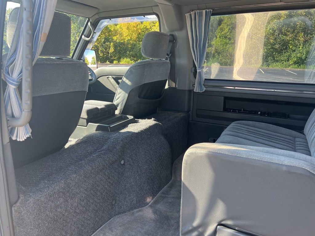 Used 1991 Mitsubishi Other Mitsubishi Models Delica image 13