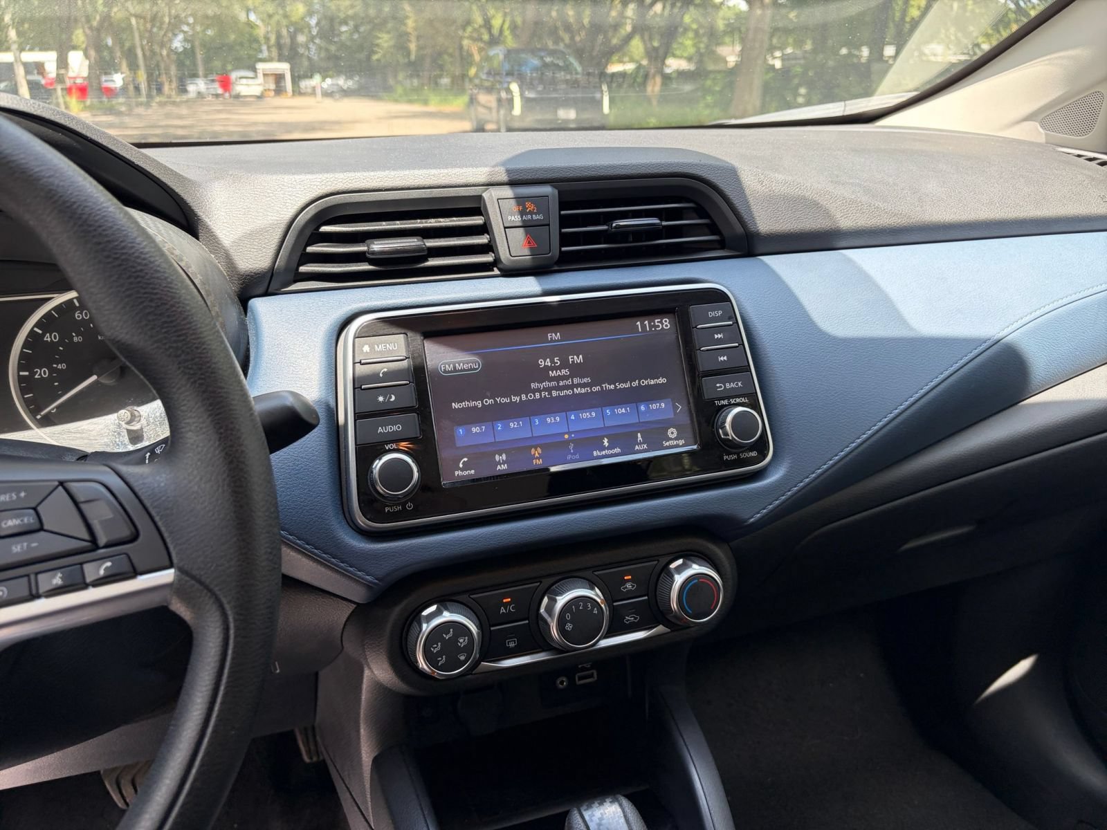Used 2025 Nissan Versa SV FWD image 20