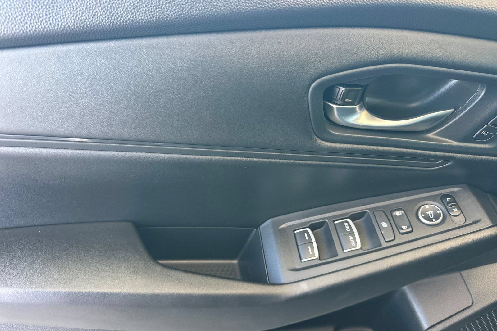 Used 2025 Honda Accord EX-L image 11