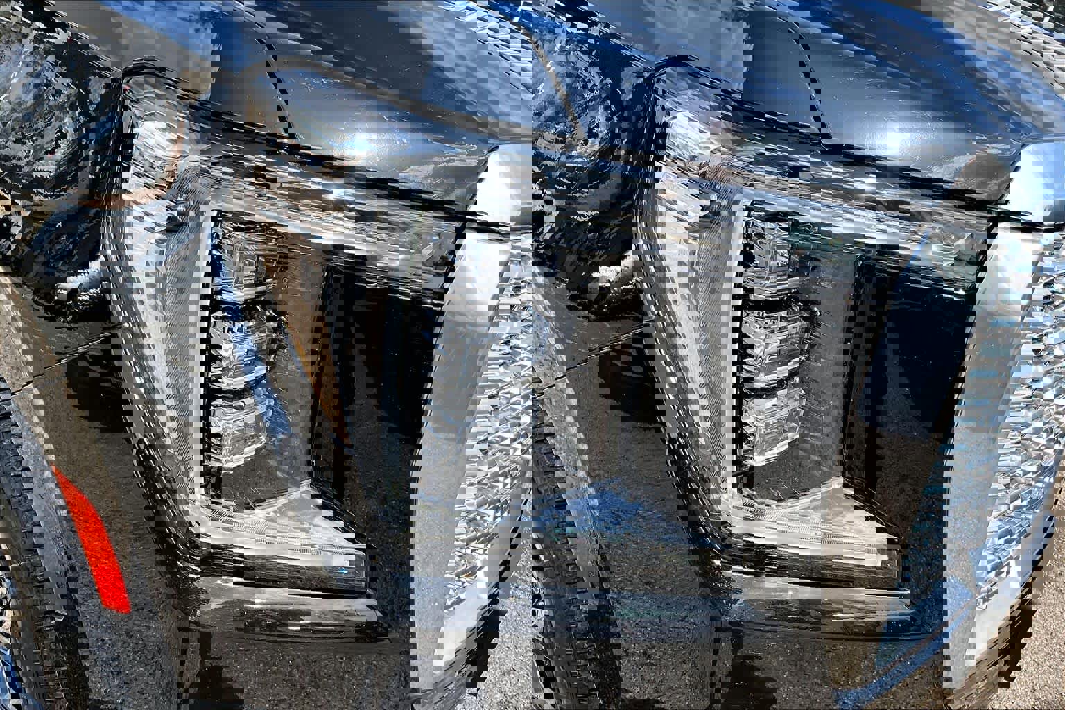 Used 2022 GMC Yukon XL Denali image 27