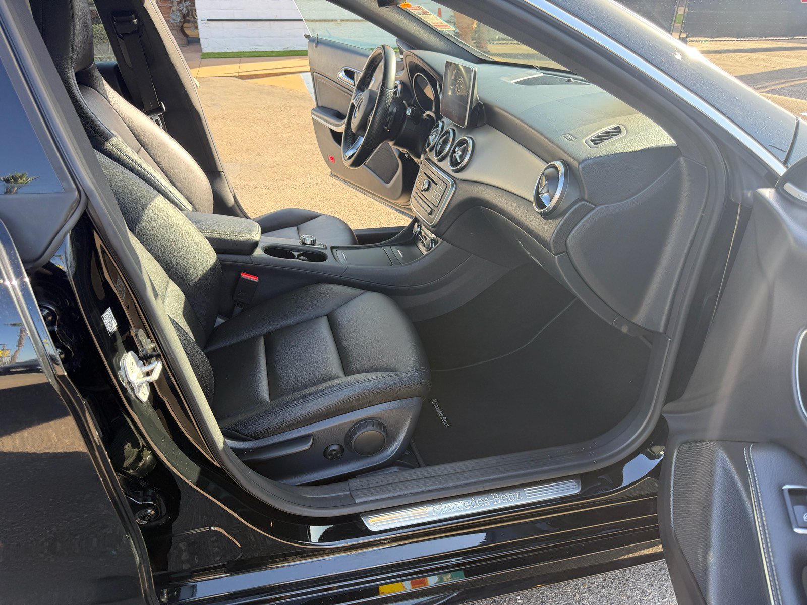 Used 2015 Mercedes-Benz CLA 250 w/ Multimedia Package image 16
