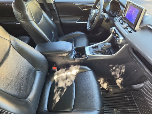 Used 2024 Toyota RAV4 XLE FWD image 12