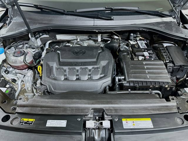 Used 2023 Volkswagen Tiguan SE AWD/4WD image 32