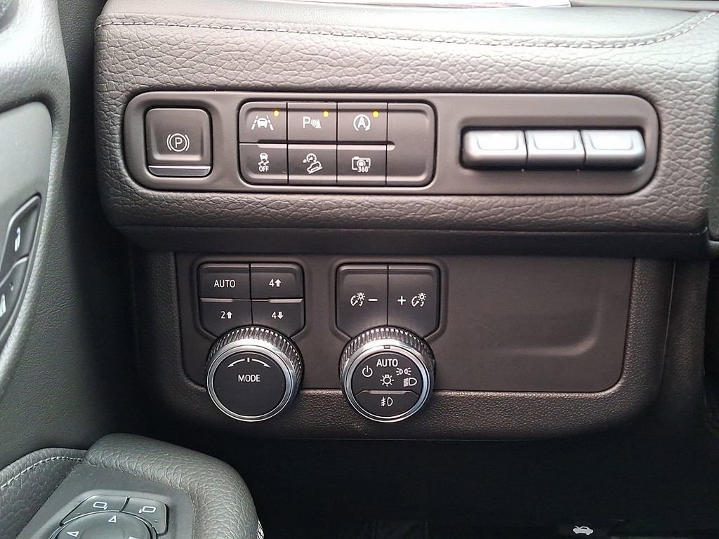 Used 2023 GMC Yukon Denali image 27
