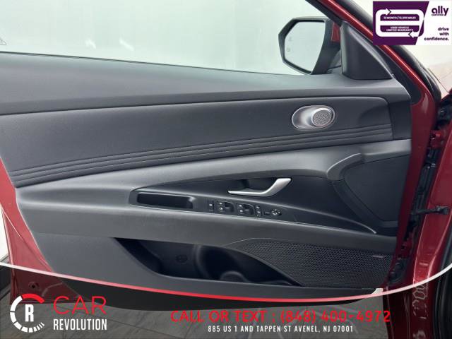 Used 2024 Hyundai Elantra Limited FWD image 40