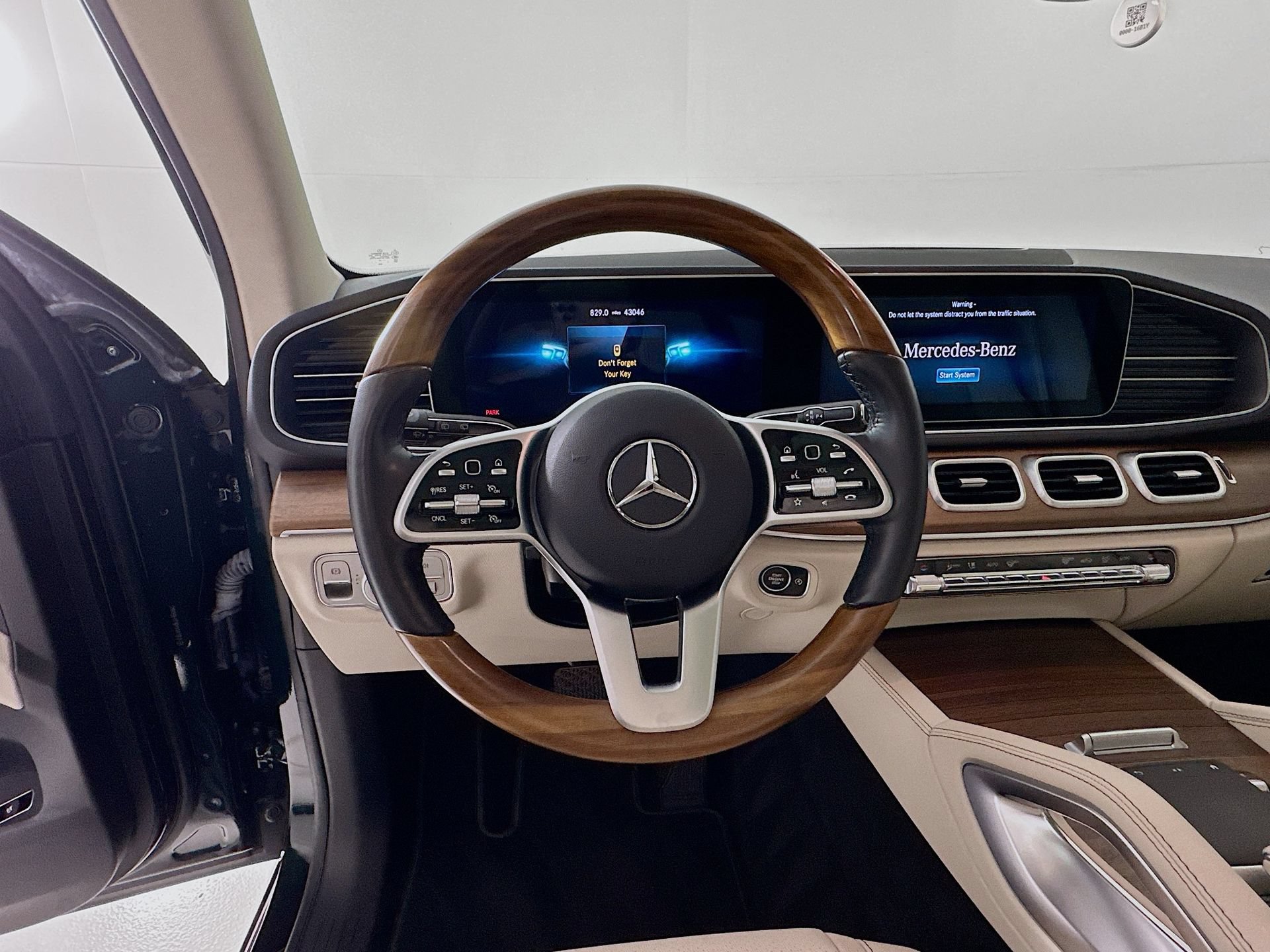 Used 2021 Mercedes-Benz GLE 350 4MATIC image 12
