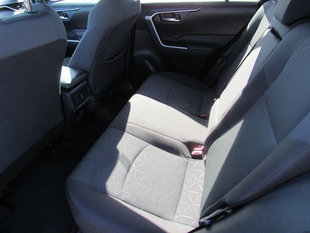 Used 2023 Toyota RAV4 XLE w/ Convenience Package image 12