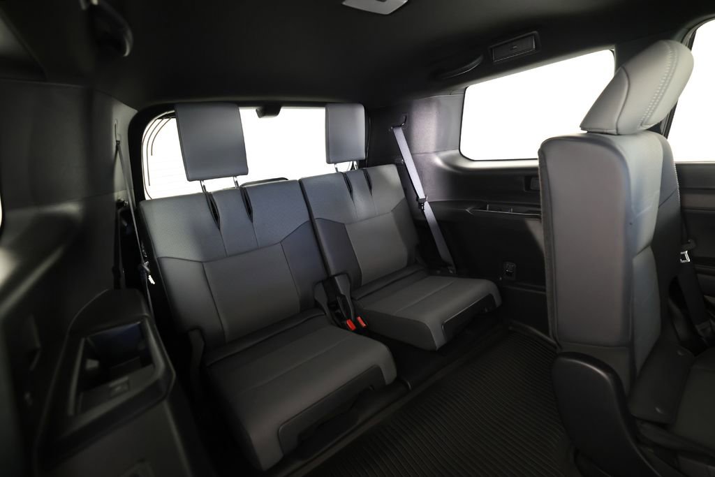 Used 2026 Lexus GX 550 w/ Accessory Package (2T) AWD/4WD image 12