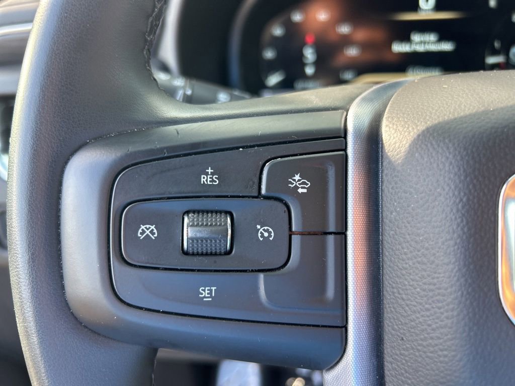 Used 2024 GMC Yukon XL SLT image 48