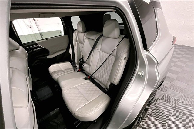 Used 2024 Mitsubishi Outlander SEL image 20