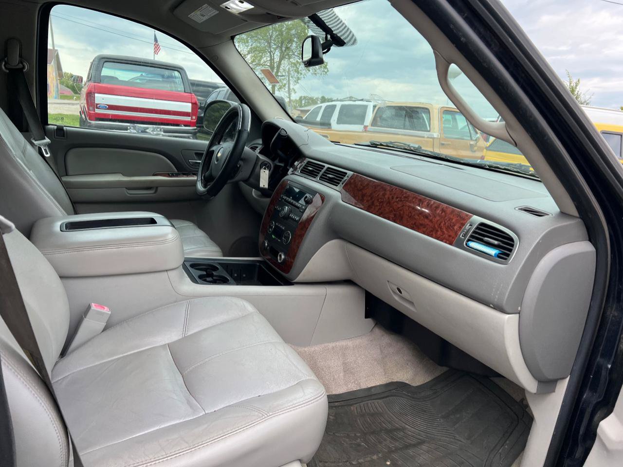Used 2007 Chevrolet Avalanche LT w/ LT Preferred Equipment Group AWD/4WD image 14