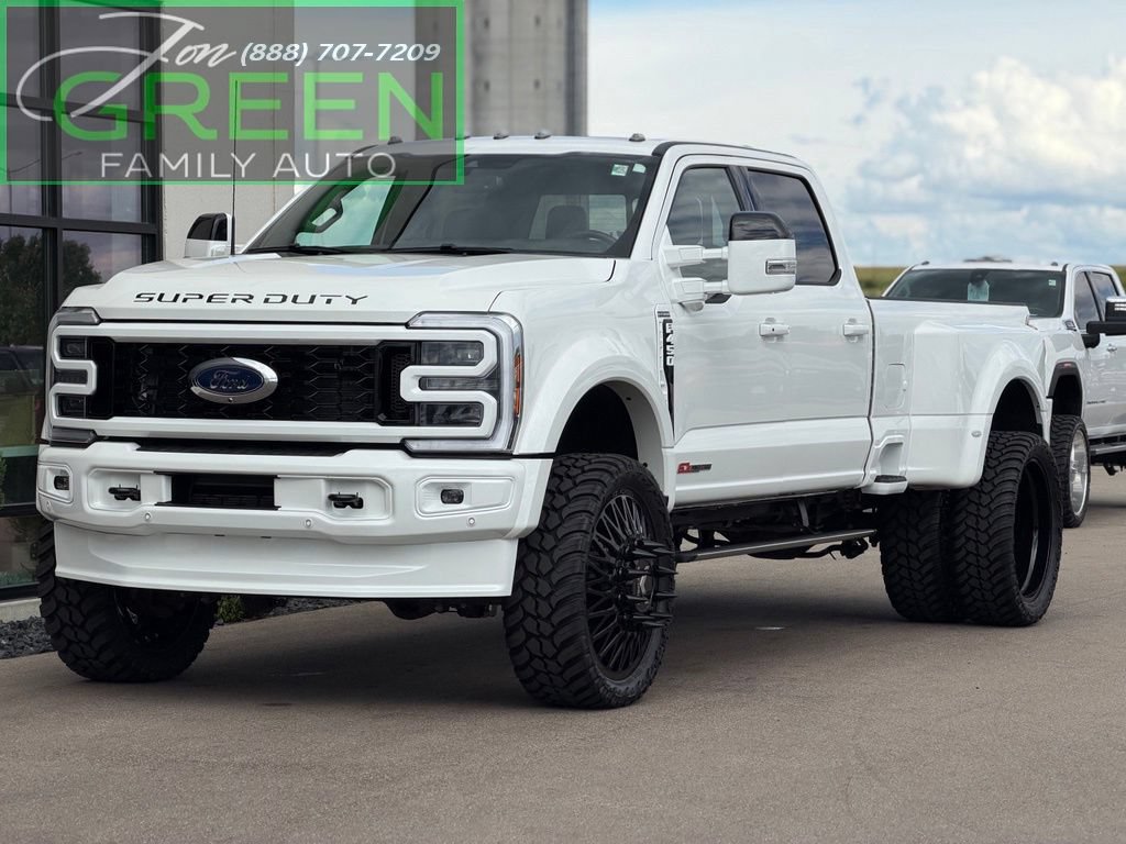 Used 2025 Ford F450 Platinum w/ FX4 Off-Road Package AWD/4WD image 1