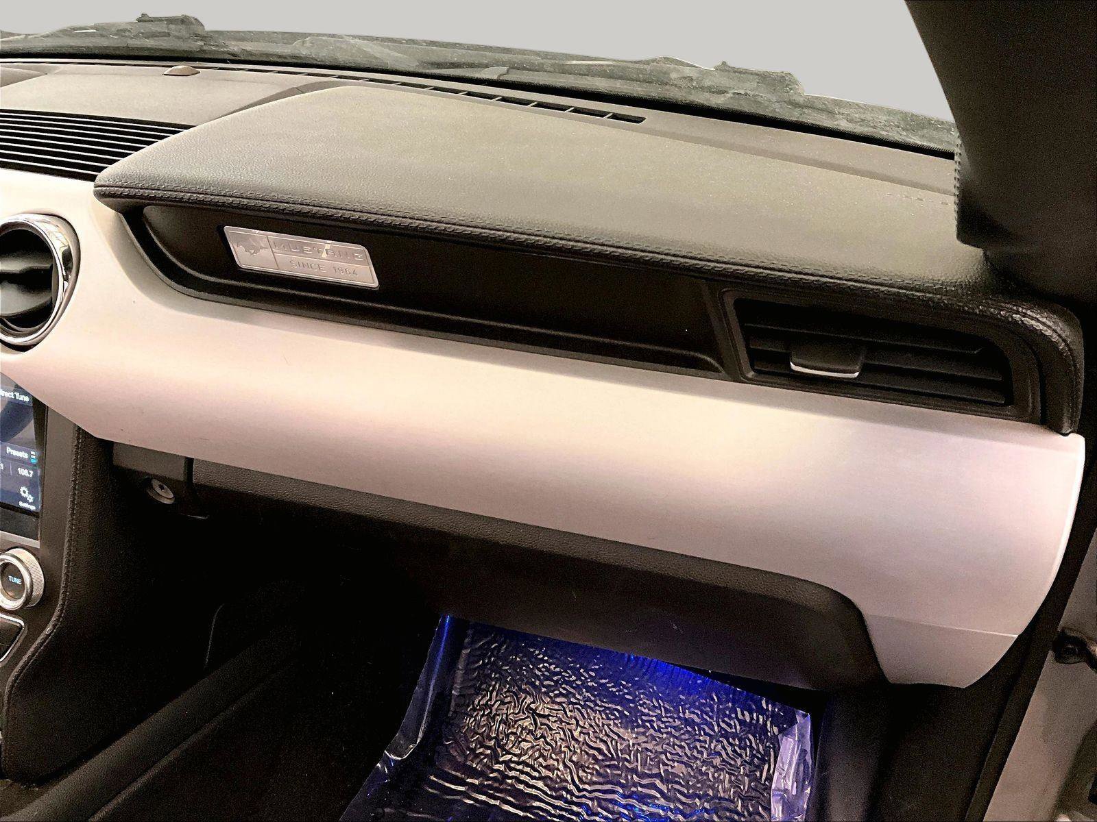 Used 2016 Ford Mustang Premium image 16