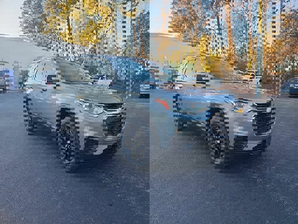 Used 2019 Chevrolet Traverse LS image 1