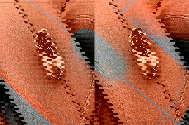 Certified 2025 Mercedes-Benz GLC 300 4MATIC image 38