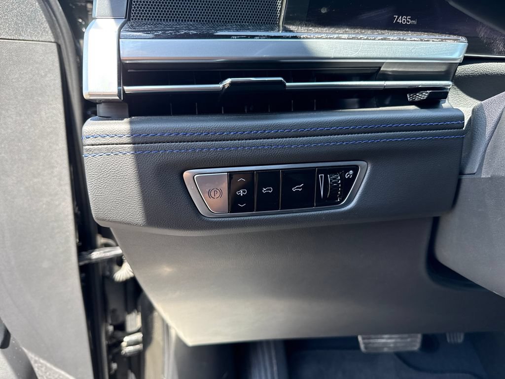 Used 2026 Cadillac Escalade IQL Sport 1 AWD/4WD image 13