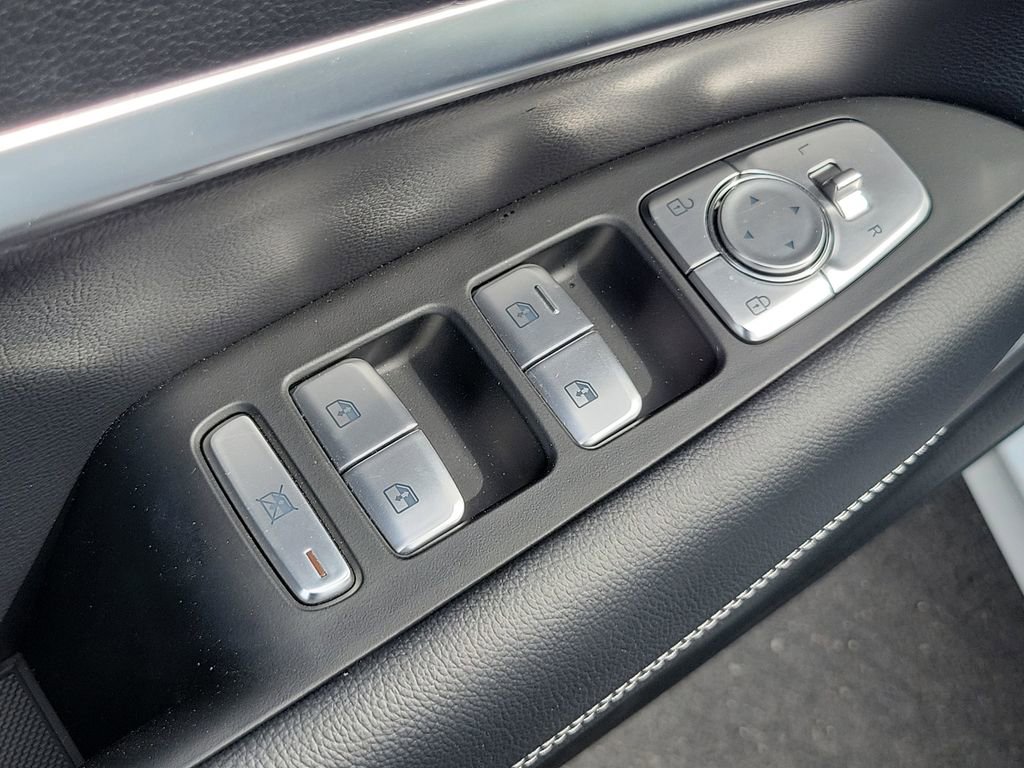 Used 2026 Genesis G70 2.5T RWD image 20