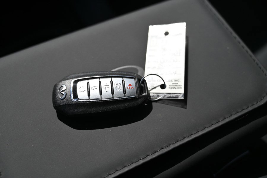 Used 2023 INFINITI QX50 Luxe AWD/4WD image 32