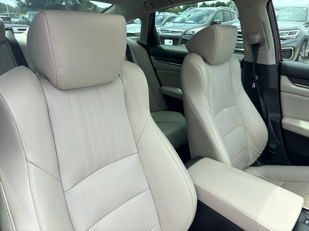 Used 2020 Honda Accord Touring image 28