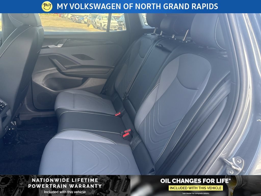 New 2026 Volkswagen Tiguan SE R-Line AWD/4WD image 15