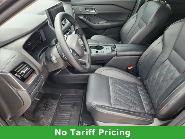 Used 2025 Nissan Rogue Platinum w/ Tech Package FWD image 12
