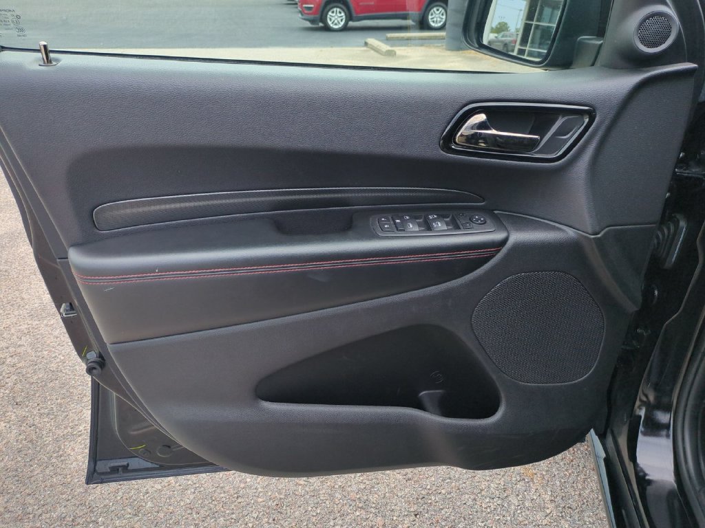 Used 2025 Dodge Durango GT RWD image 13