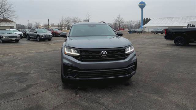 Used 2023 Volkswagen Atlas SEL R-Line image 3