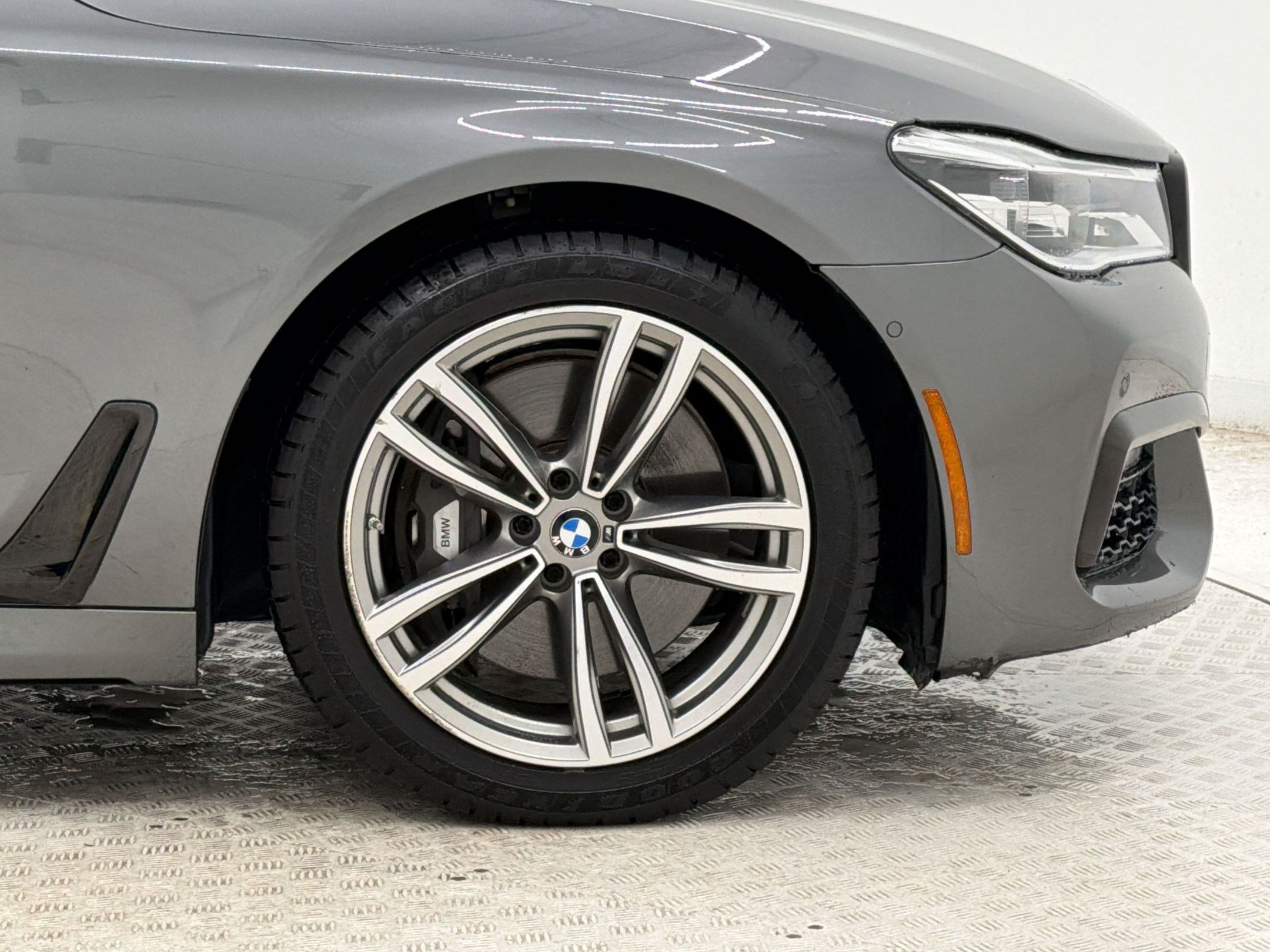 Used 2016 BMW 750i xDrive AWD/4WD image 12