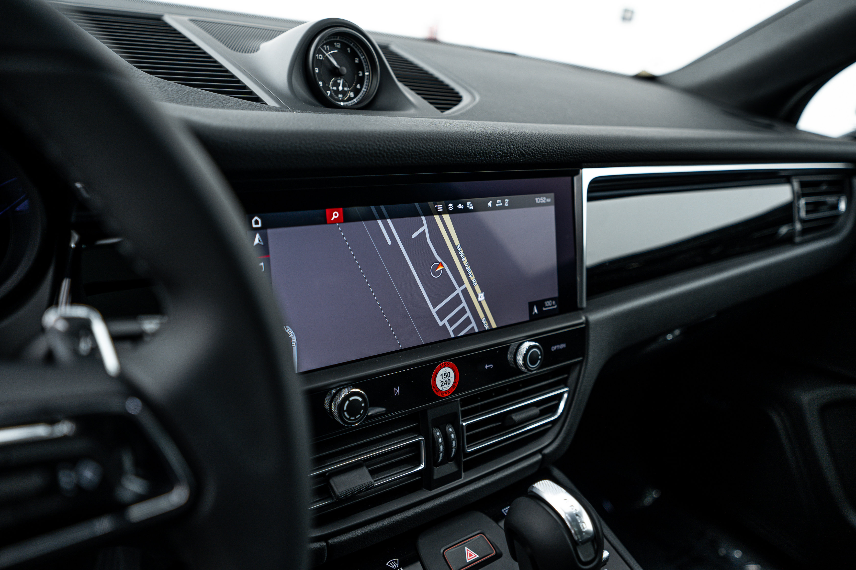 New 2026 Porsche Macan image 16