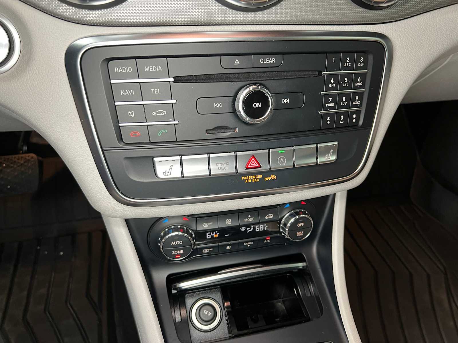 Used 2018 Mercedes-Benz CLA 250 4MATIC image 32
