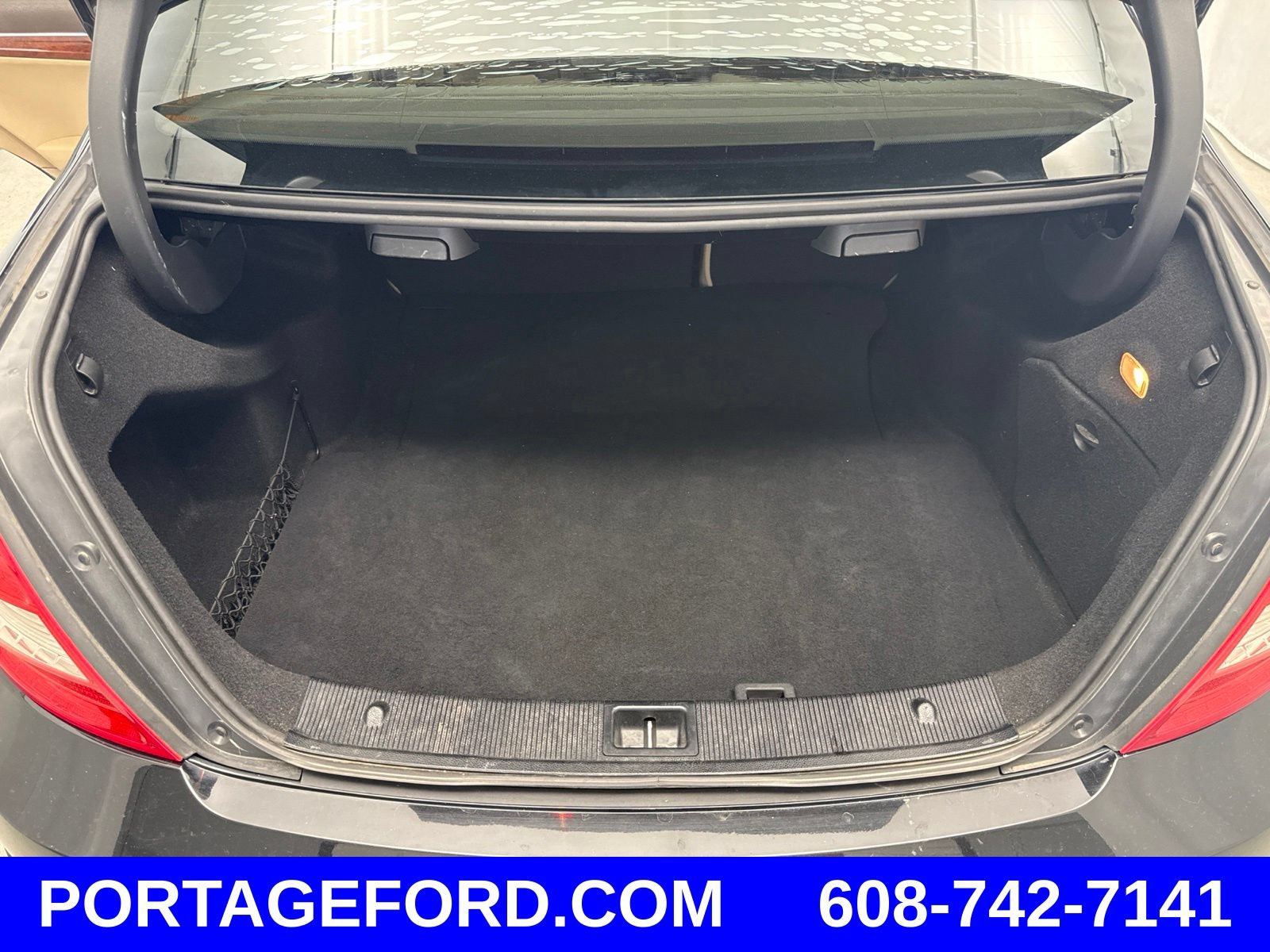 Used 2011 Mercedes-Benz C 300 4MATIC Sedan image 37