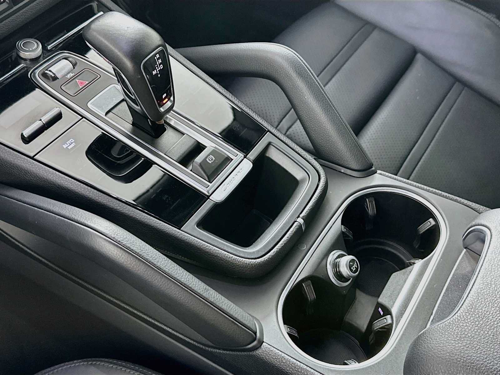 Certified 2023 Porsche Cayenne AWD/4WD image 20