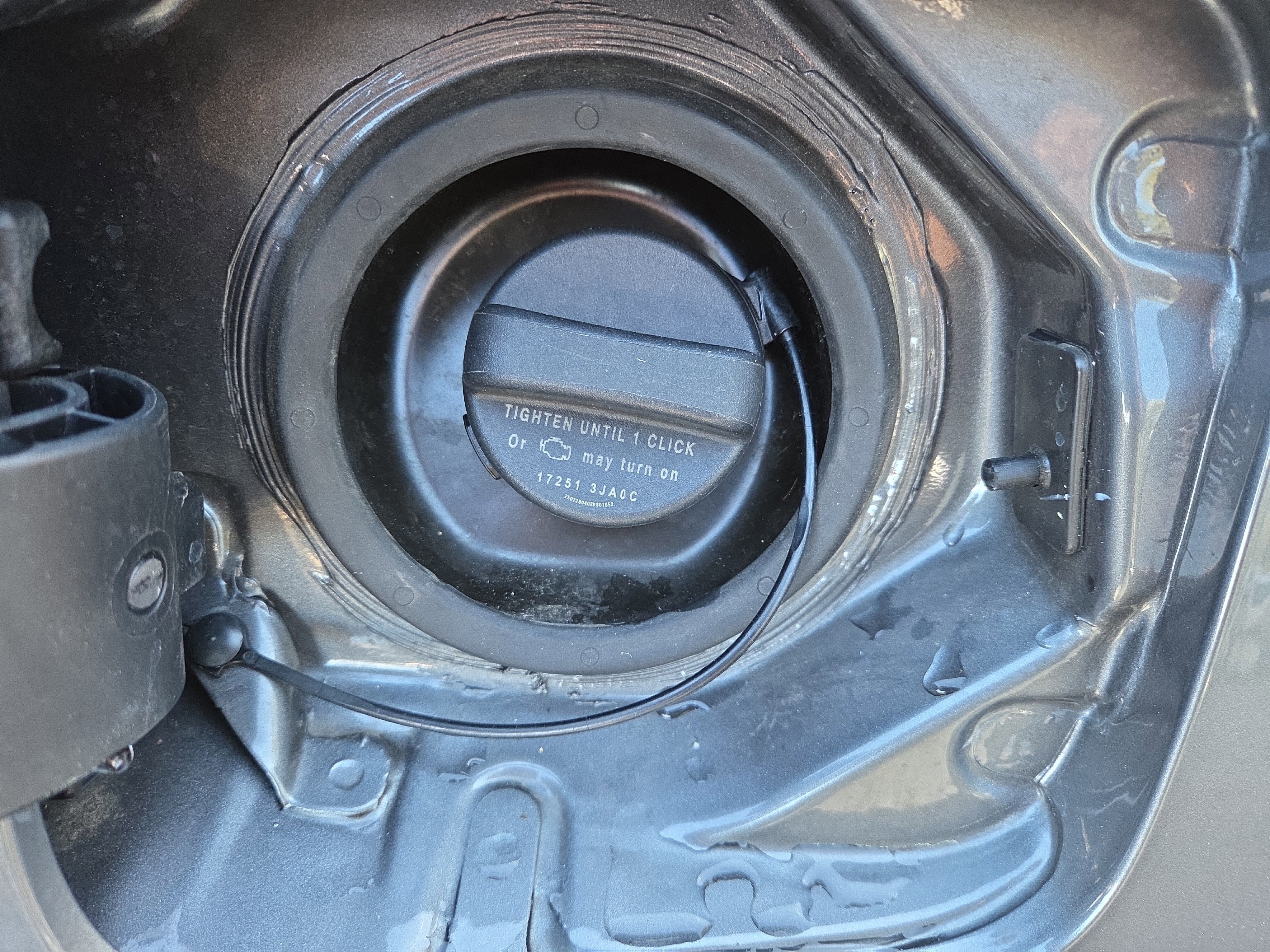 Used 2025 Nissan Versa SV image 30