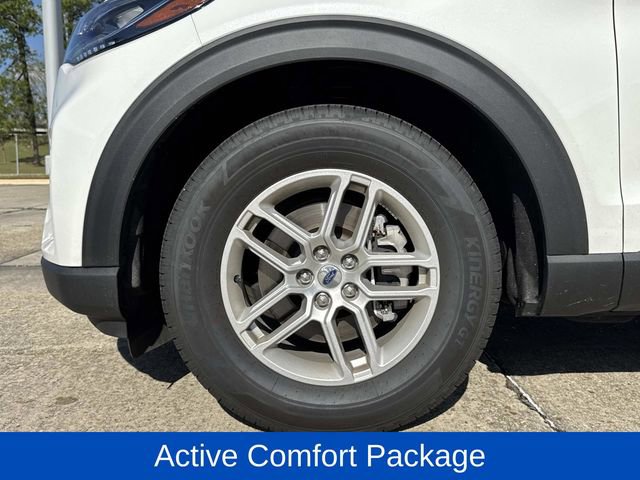 Used 2025 Ford Explorer Active w/ Active Comfort Package image 3
