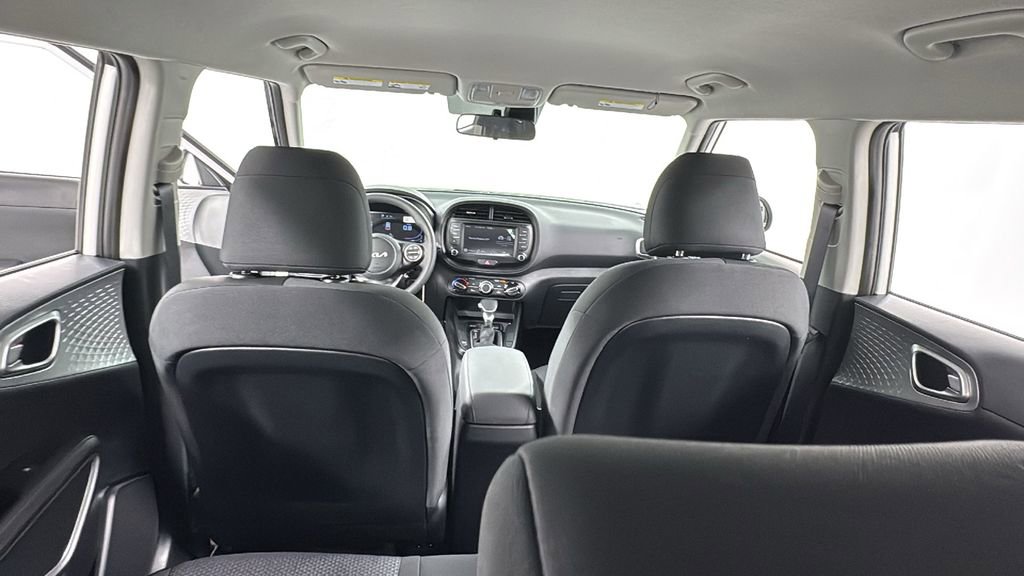 New 2025 Kia Soul LX image 17
