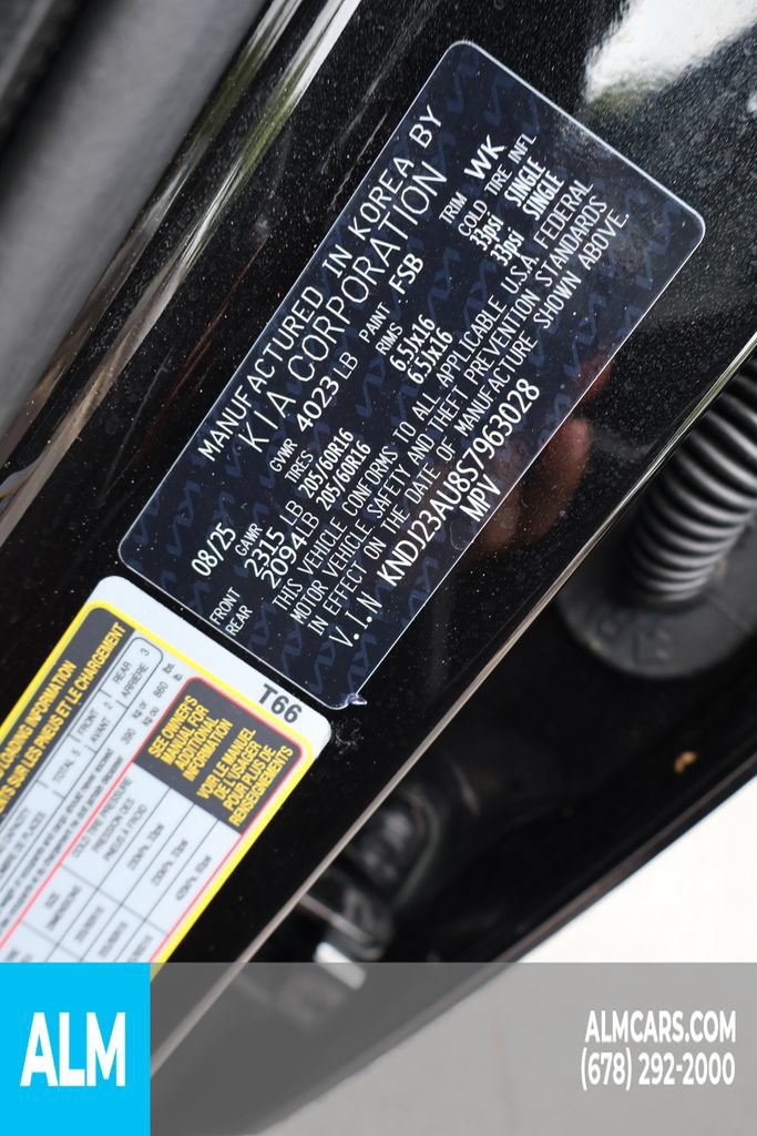 Used 2025 Kia Soul LX w/ LX Technology Package FWD image 36