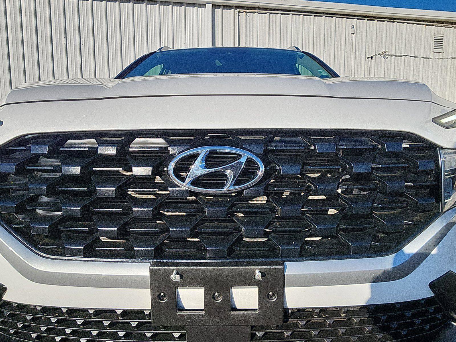 Used 2023 Hyundai Santa Fe SEL image 14