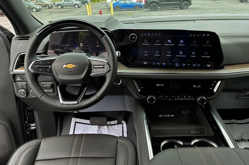 New 2026 Chevrolet Suburban High Country AWD/4WD image 2