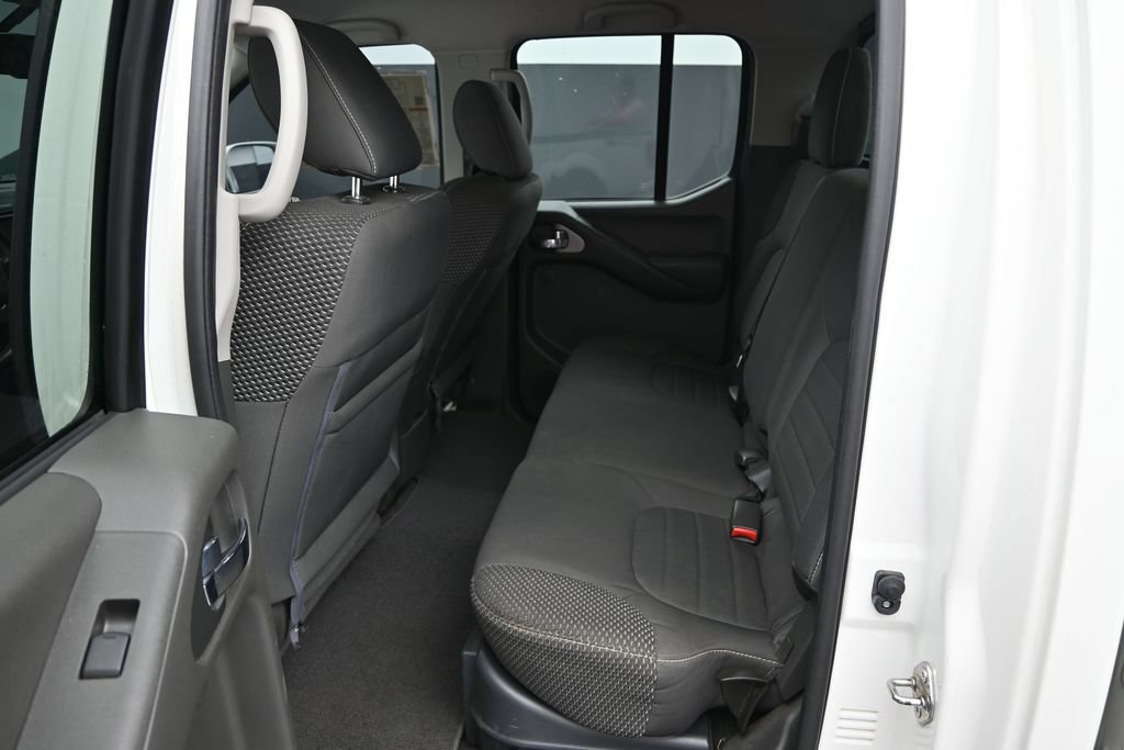Used 2018 Nissan Frontier PRO-4X AWD/4WD image 11