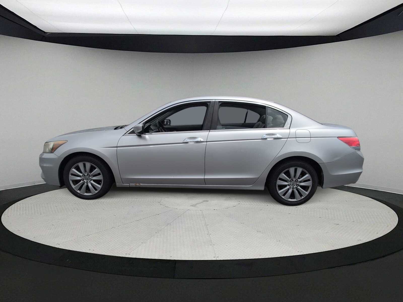 Used 2011 Honda Accord EX-L image 5