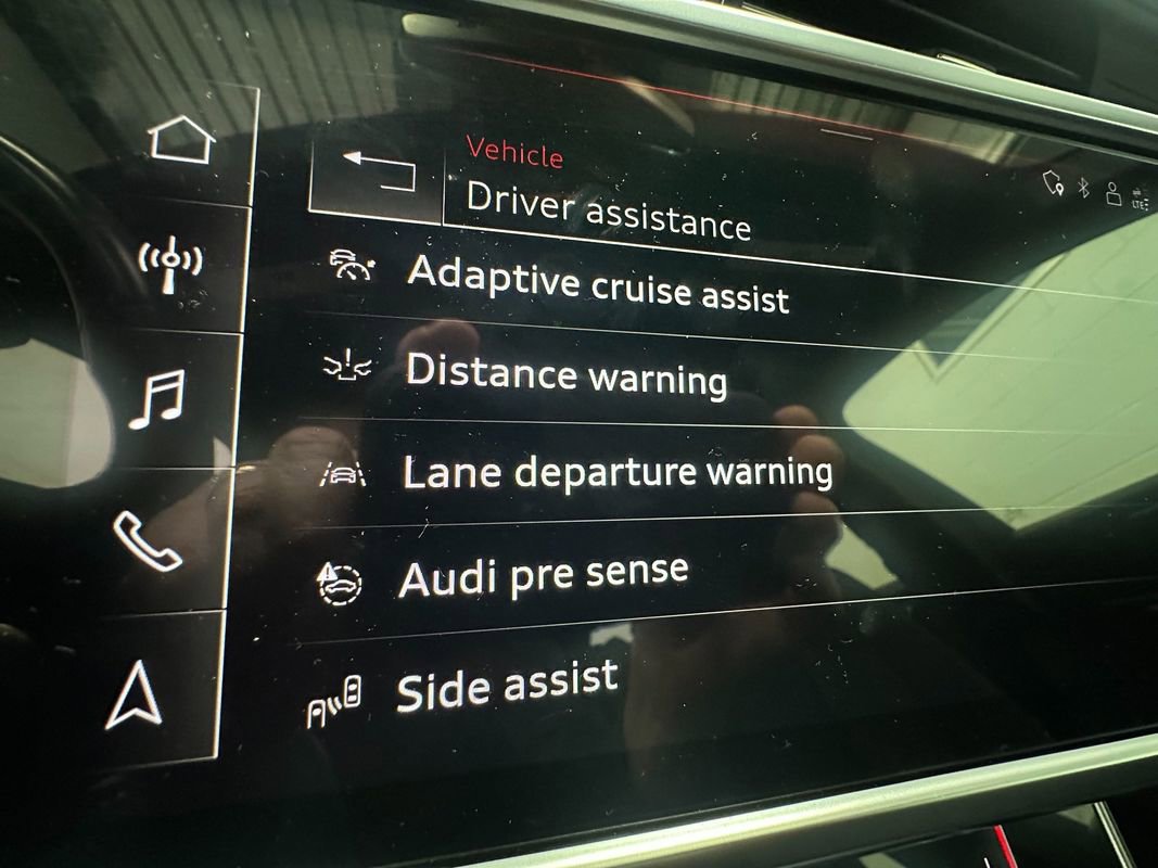 Used 2021 Audi A6 3.0T allroad Premium Plus w/ Executive Package image 24