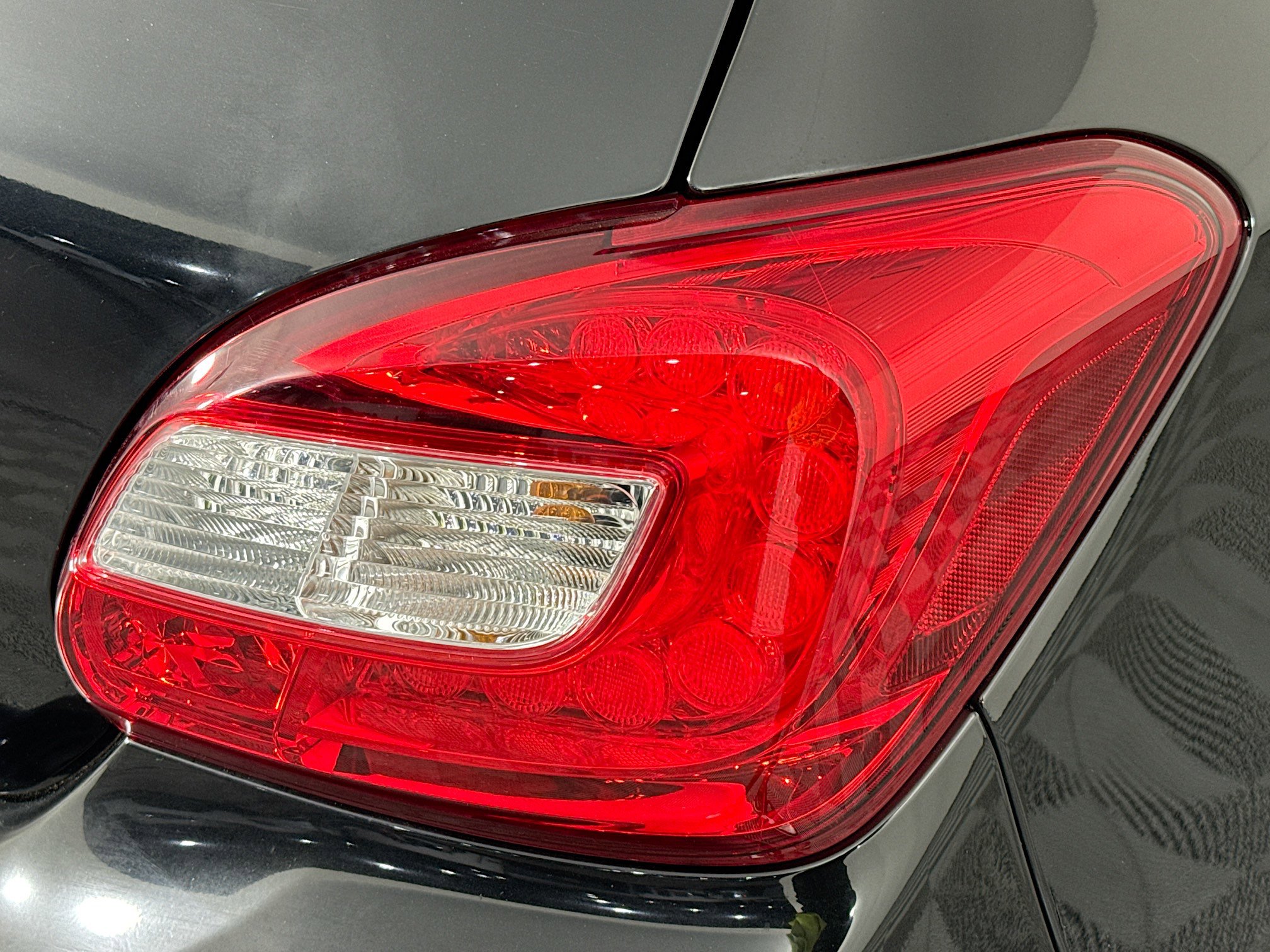 Used 2020 Mitsubishi Mirage ES image 32