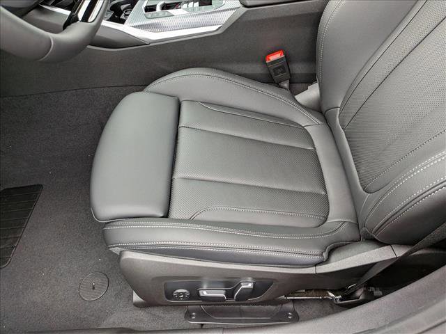 Used 2025 BMW 330i Sedan w/ Convenience Package RWD image 4